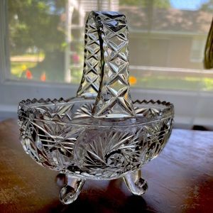 Crystal vintage footed‎ basket